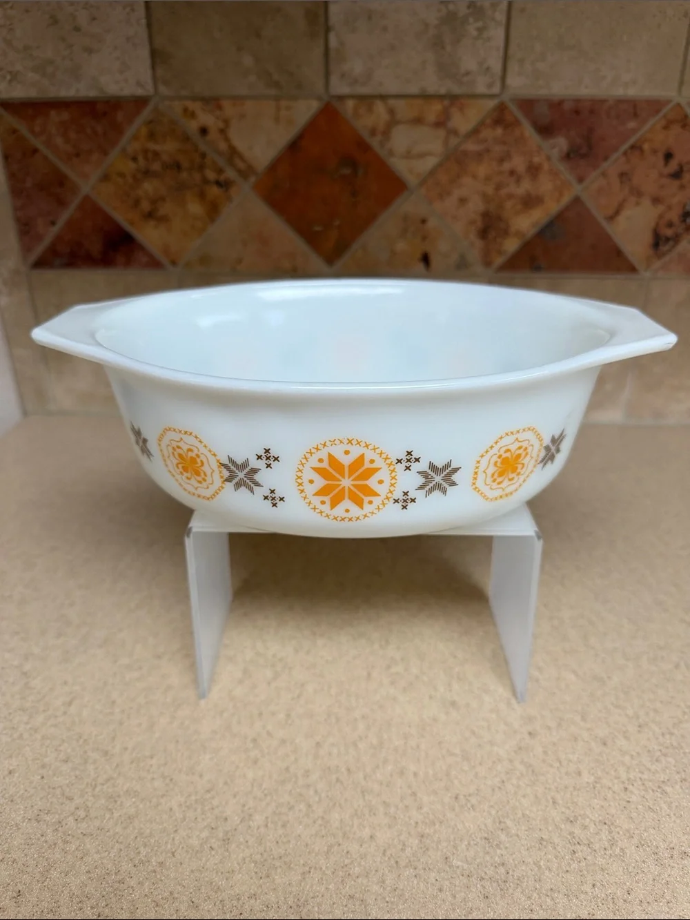 Pyrex Town & Country 1 1/2 Quart Divided Dish & 1 1/2 Quart Casserole 043